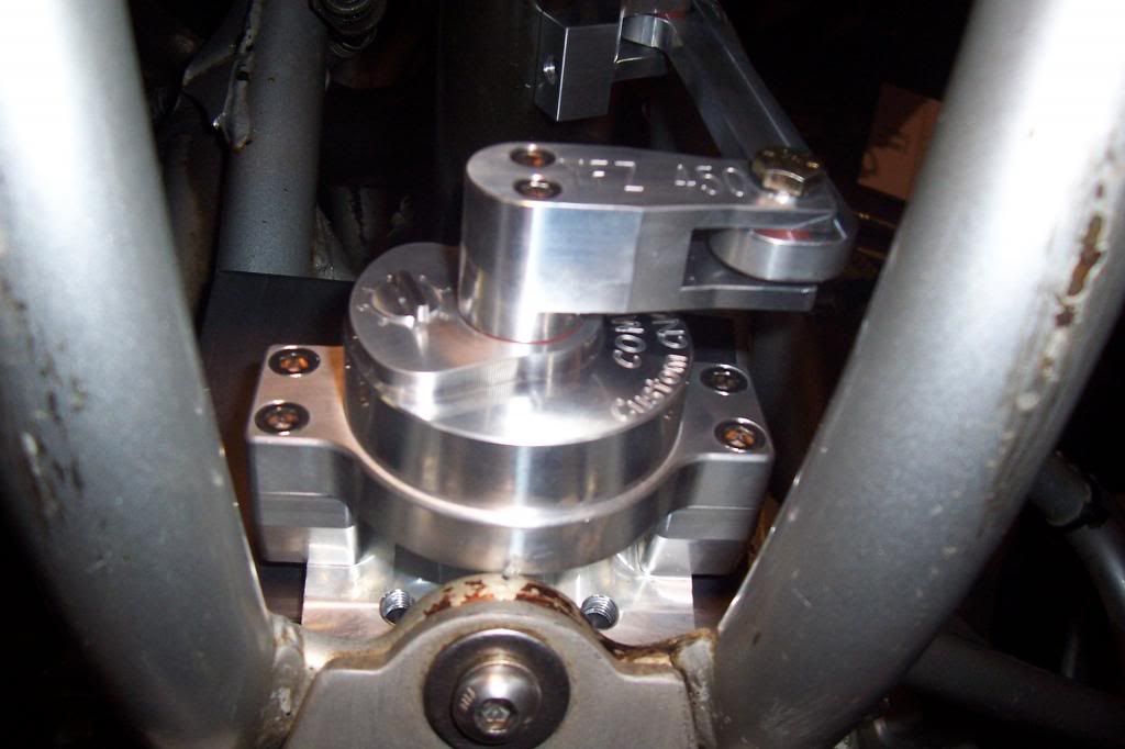 Fitting a Yamaha YFZ 450 CCP steering stabilizer on a blaster