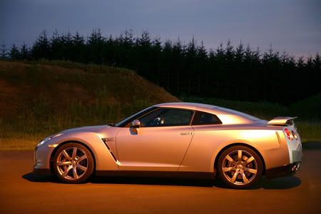 nissan-gt-r.jpg