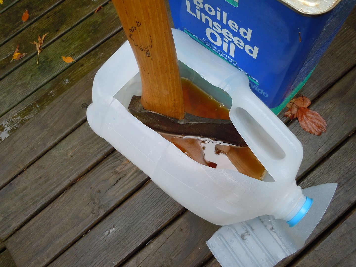 Linseed oil Axe Soak IAWoodsman's technique Pictures Bushcraft