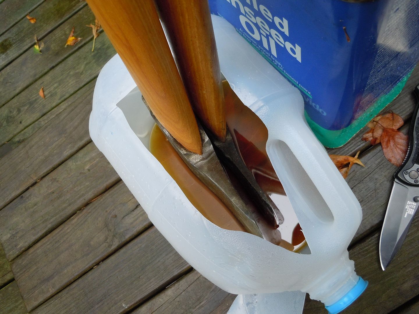 Linseed oil Axe Soak IAWoodsman's technique Pictures Bushcraft