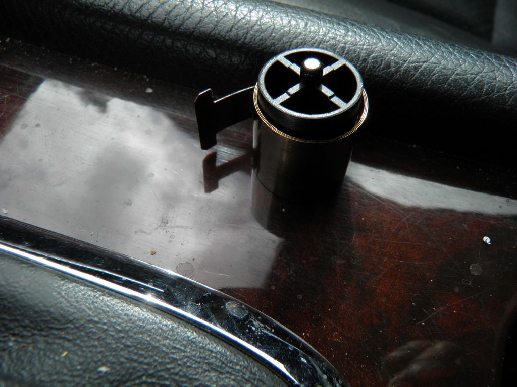 Cup holder stuck MercedesBenz Forum
