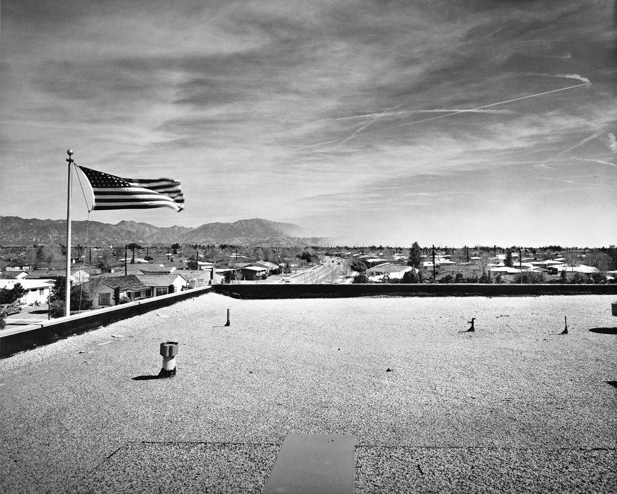 http://i809.photobucket.com/albums/zz19/HossC_2010/Noirish%20LA2/LAShulmanPanoramaCity9.jpg~original