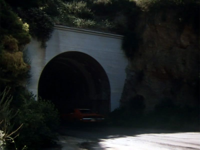 Tunnel1_0403.jpg