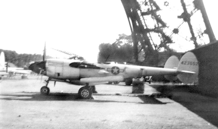  photo 423552P-38eiffel_zpsc58f90a8.jpg