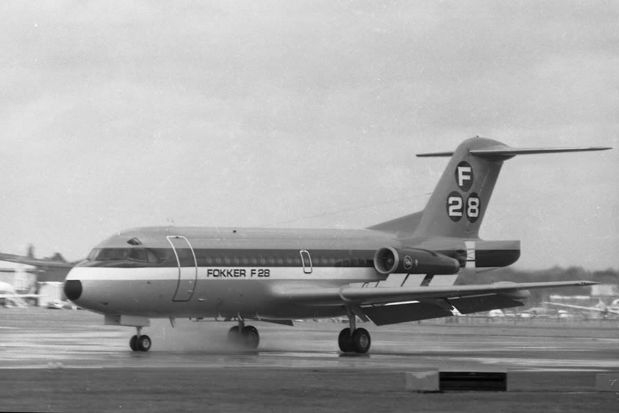http://i809.photobucket.com/albums/zz20/A30yoyo/Farnborough-F-28-1970-900.jpg