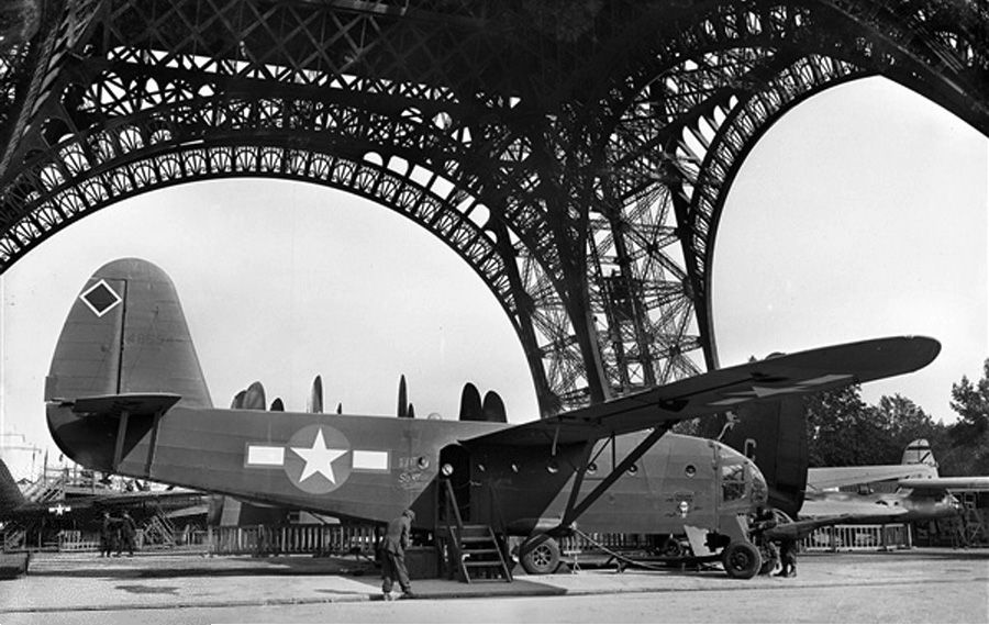  photo P-WacoHadrianEiffel_zpsc737575e.jpg