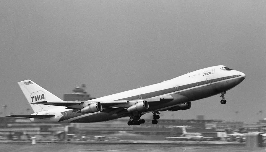 http://i809.photobucket.com/albums/zz20/A30yoyo/TWA-747-TWR-900.jpg